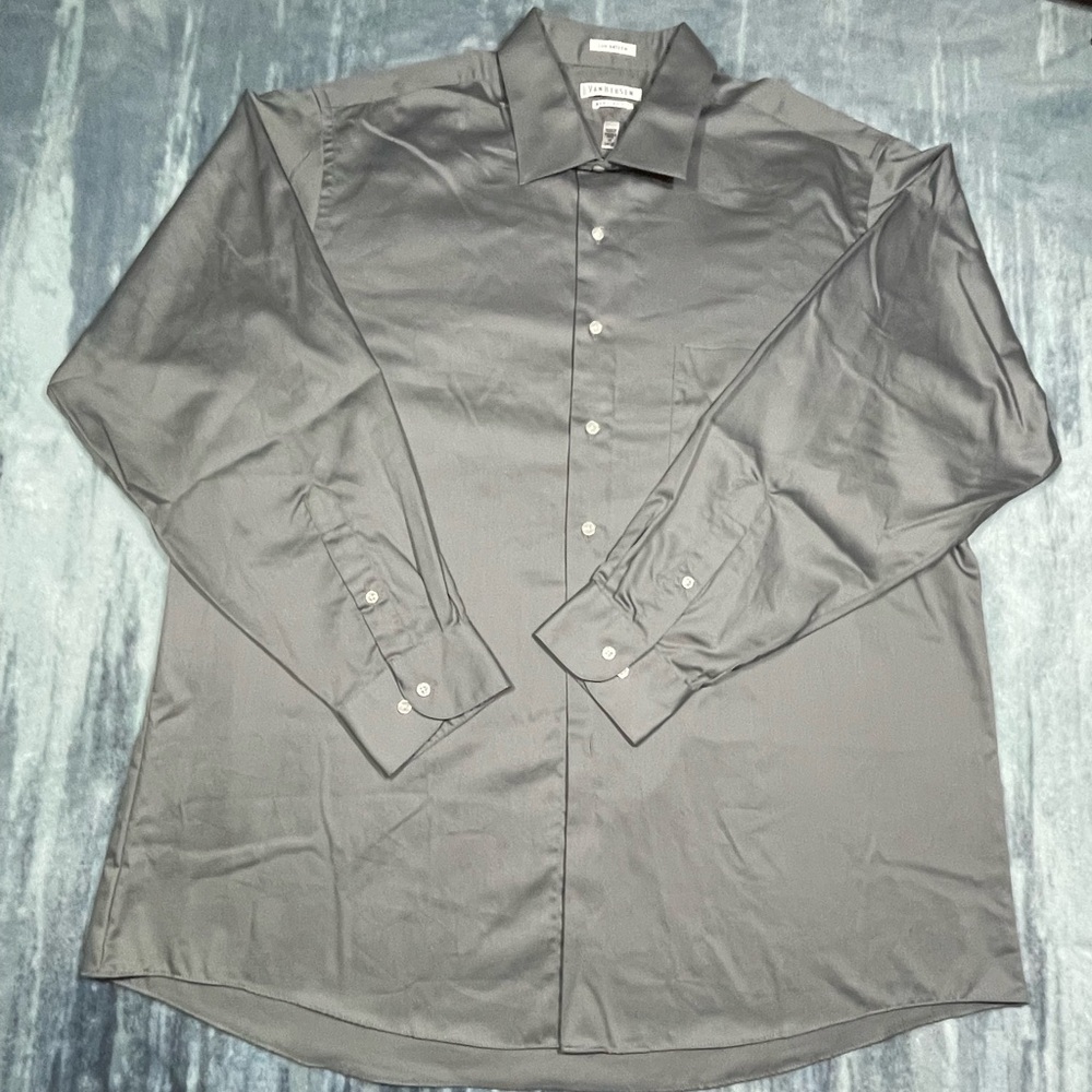 Men’s Van Heusen Long-sleeve Button-down Shirt